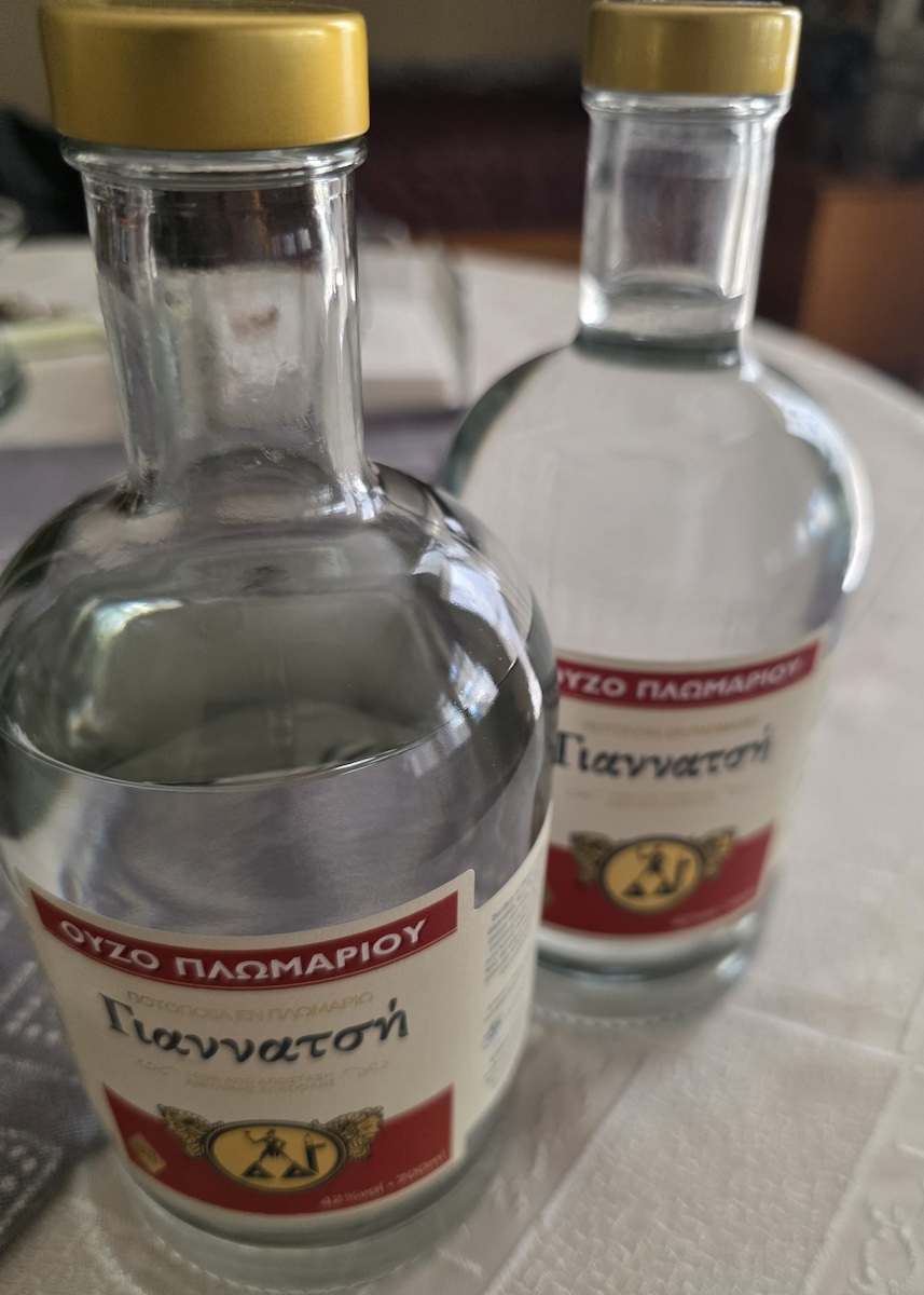 Potopoiia Giannatsi Ouzo 42% 700мл
