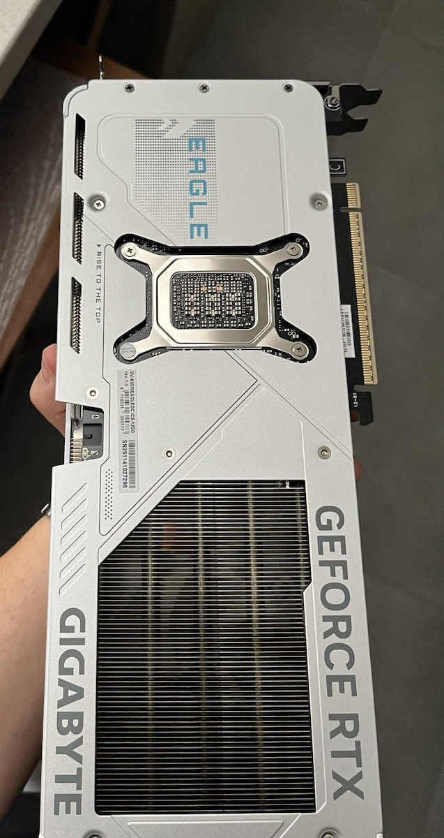 Gigabyte GeForce RTX 5070 12GB GDDR7 EAGLE OC ICE SFF 12G Κάρτα Γραφικών