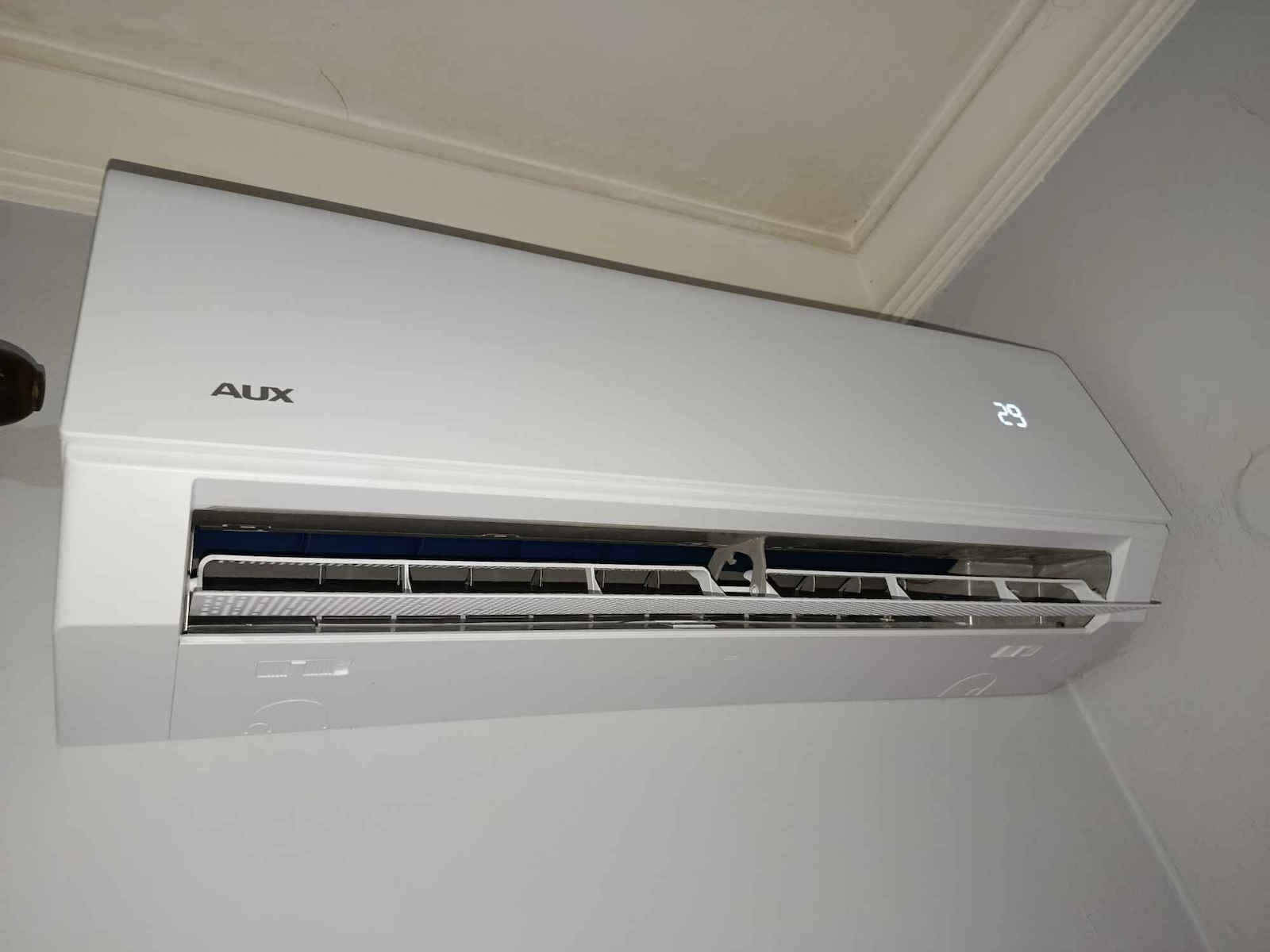 AUX C-Series Aparat de aer condiționat Inverter 12000 BTU A+++/A++ cu WiFi