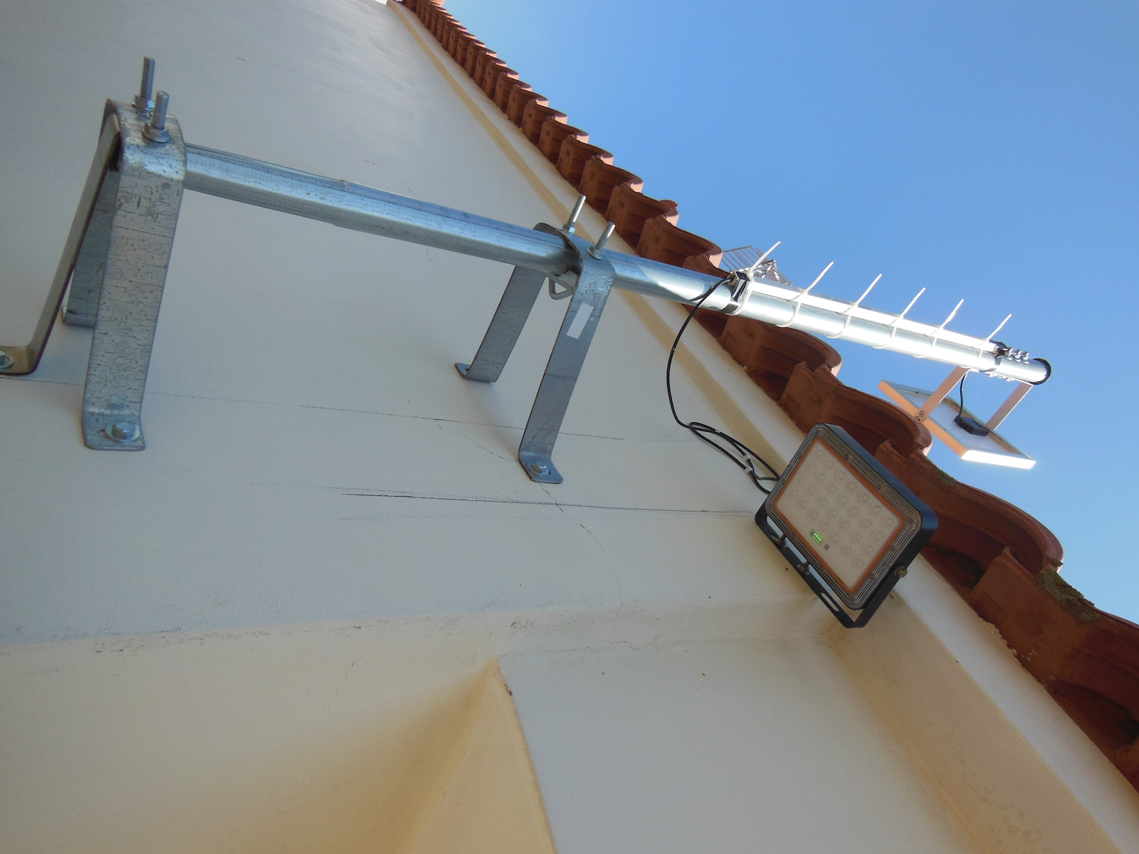 Optonica Στεγανός Ηλιακός Προβολέας LED 6W Ψυχρό Λευκό με Τηλεχειριστήριο IP65