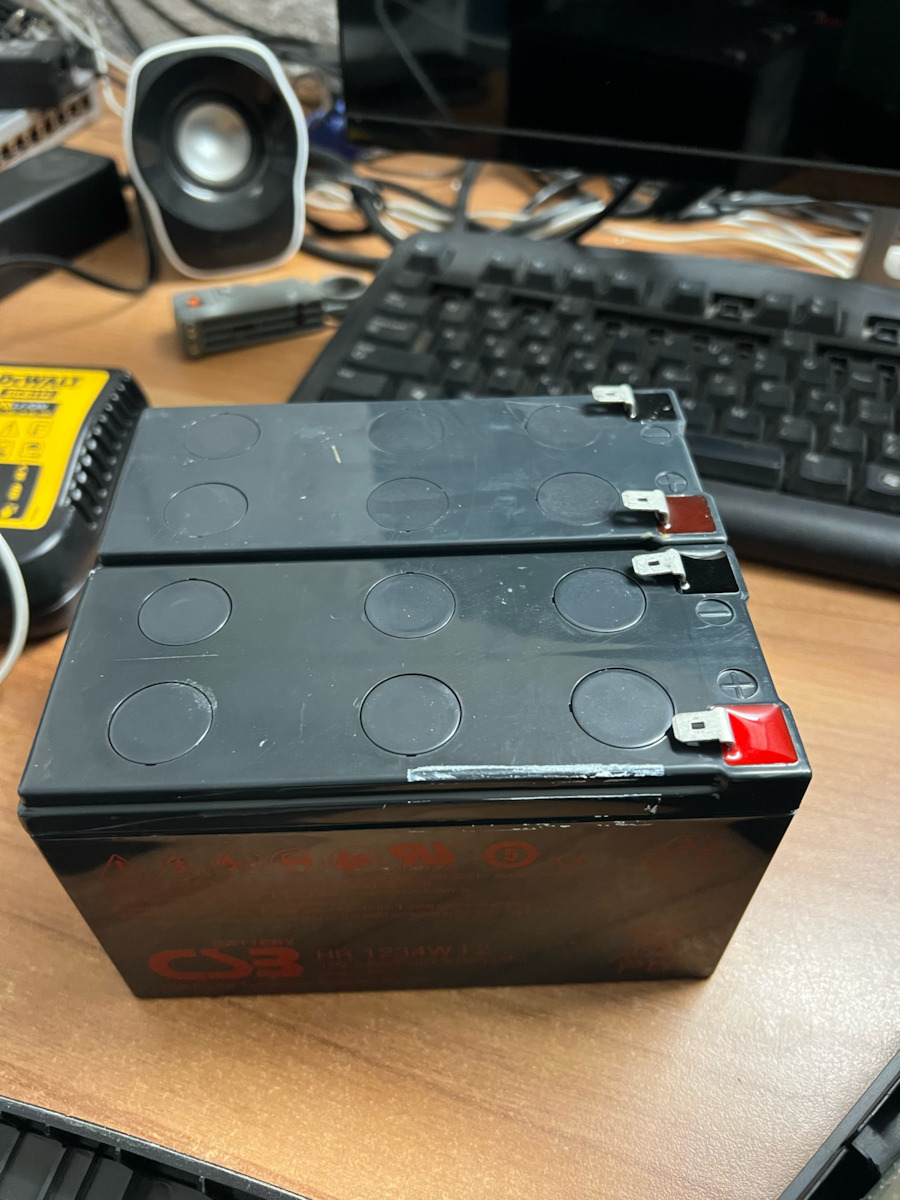 CSB HR1234W Baterie UPS cu Capacitate 9Ah și Tensiune 12V 1buc