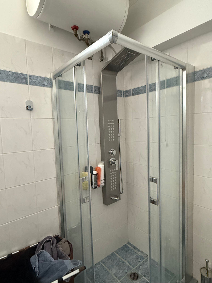 Wallex Ρυθμιζόμενη Στήλη Υδρομασάζ 150cm Μαύρη