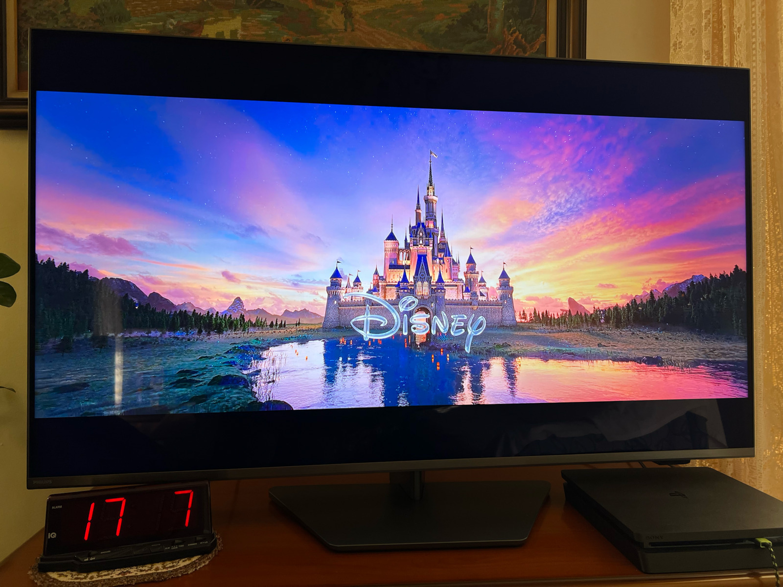 Philips Смарт Телевизор 43" 4K UHD Edge LED PUS8919 HDR (2024)