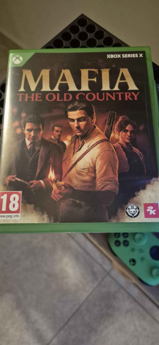 Mafia The Old Country + DLC Soldato Preorder Bonus Xbox Series X Game
