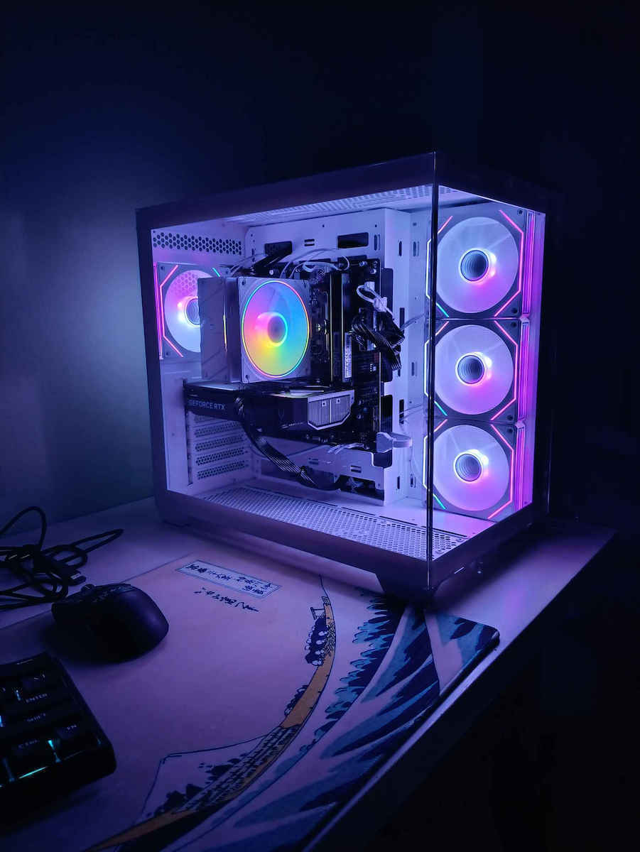 Vengeance Kraken-V79 Gaming Desktop PC (Ryzen 9-7900/32GB DDR5/1TB SSD/GeForce RTX 5060/No OS)