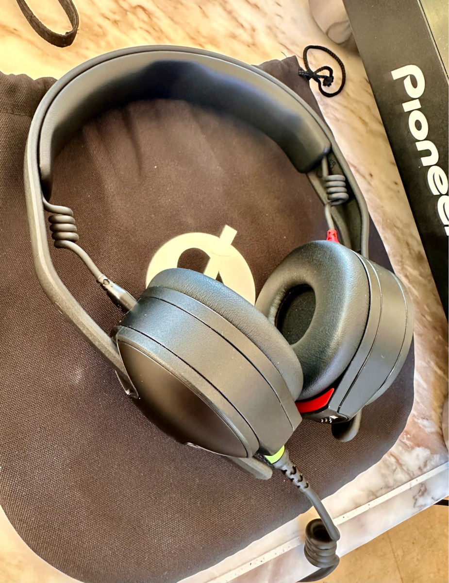 Rode NTH-50 On Ear Multimedia Headphone with Microphone