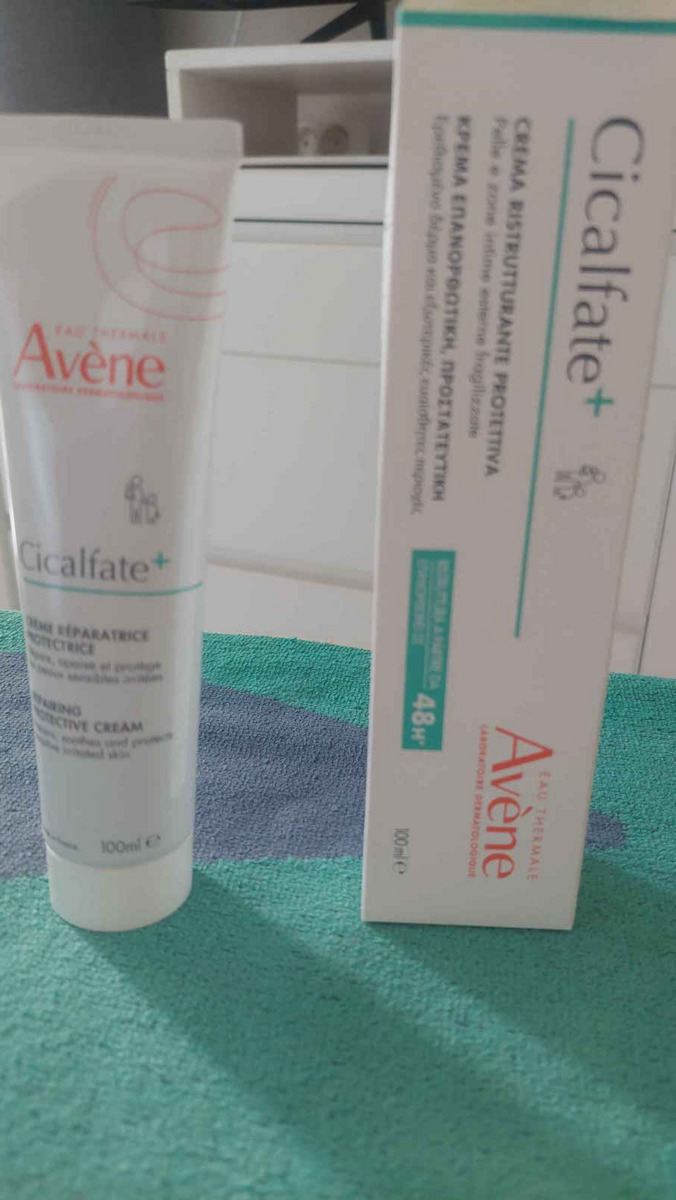 Eau Thermale Avène Cicalfate+ Moisturizing Cream Regeneration for Sensitive Skin 100ml