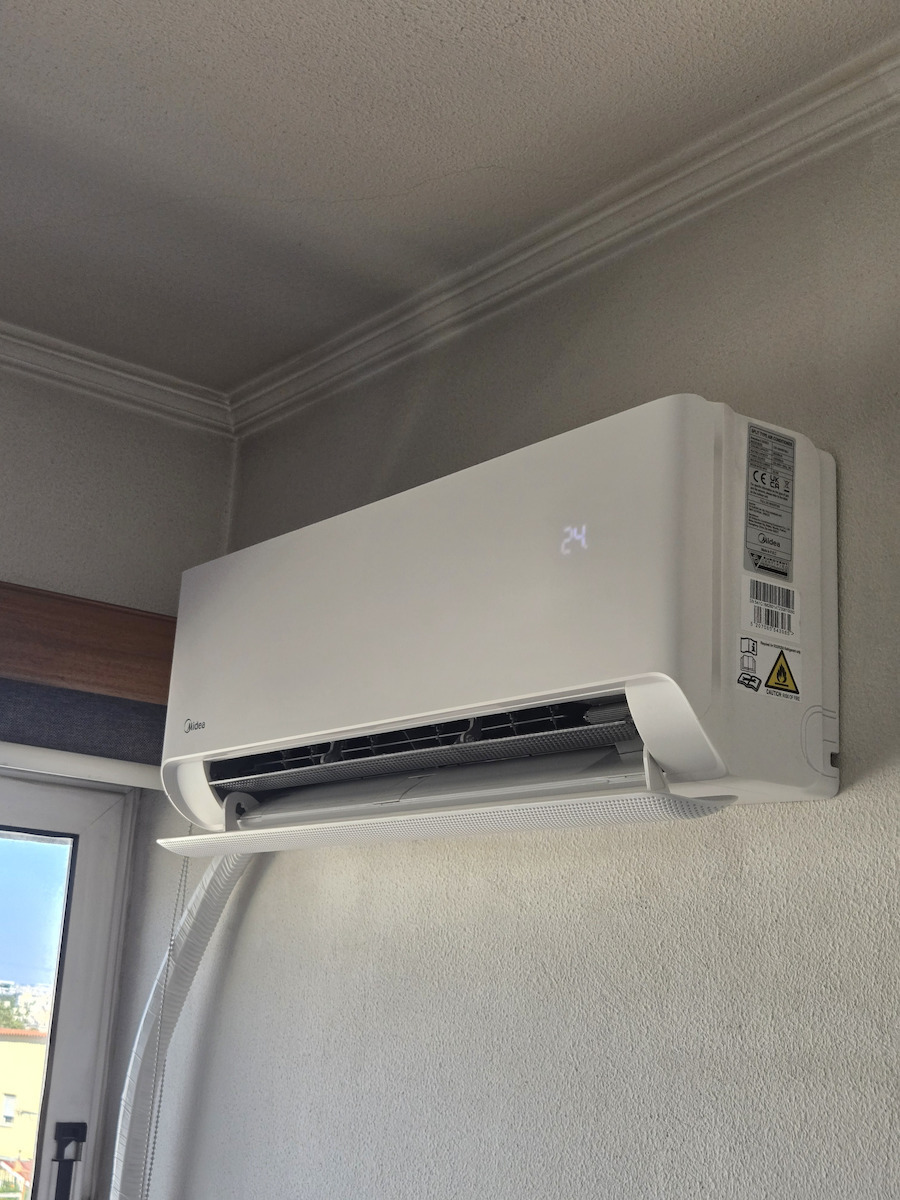 Midea Breezeless E Klimaanlage Inverter 9000 BTU A++/A+ mit künstlicher Intelligenz