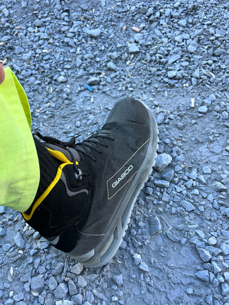 Giasco Borneo Waterproof Low Safety Black S3 with Certification (C), ESD , SRC,WRU