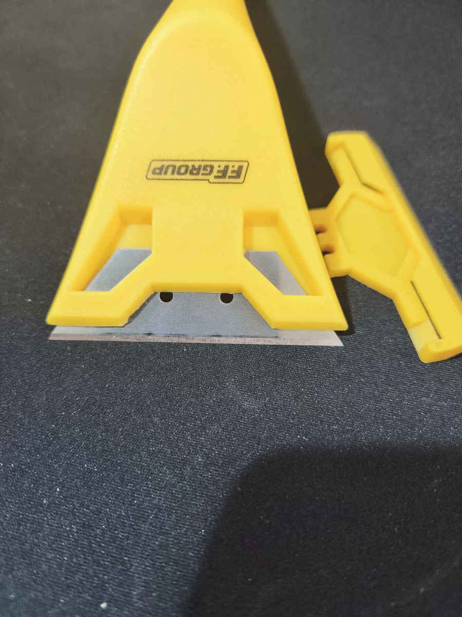 FFG Scraper Tool with Plastic Handle Suitable for Windows 60mm