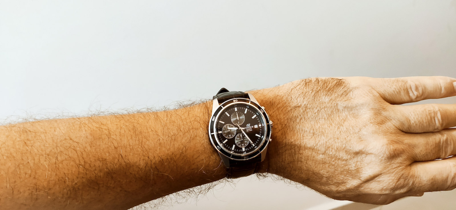 Casio Edifice Herrenuhr 55mm Chronograph Batterie mit Schwarz Kautschukarmband