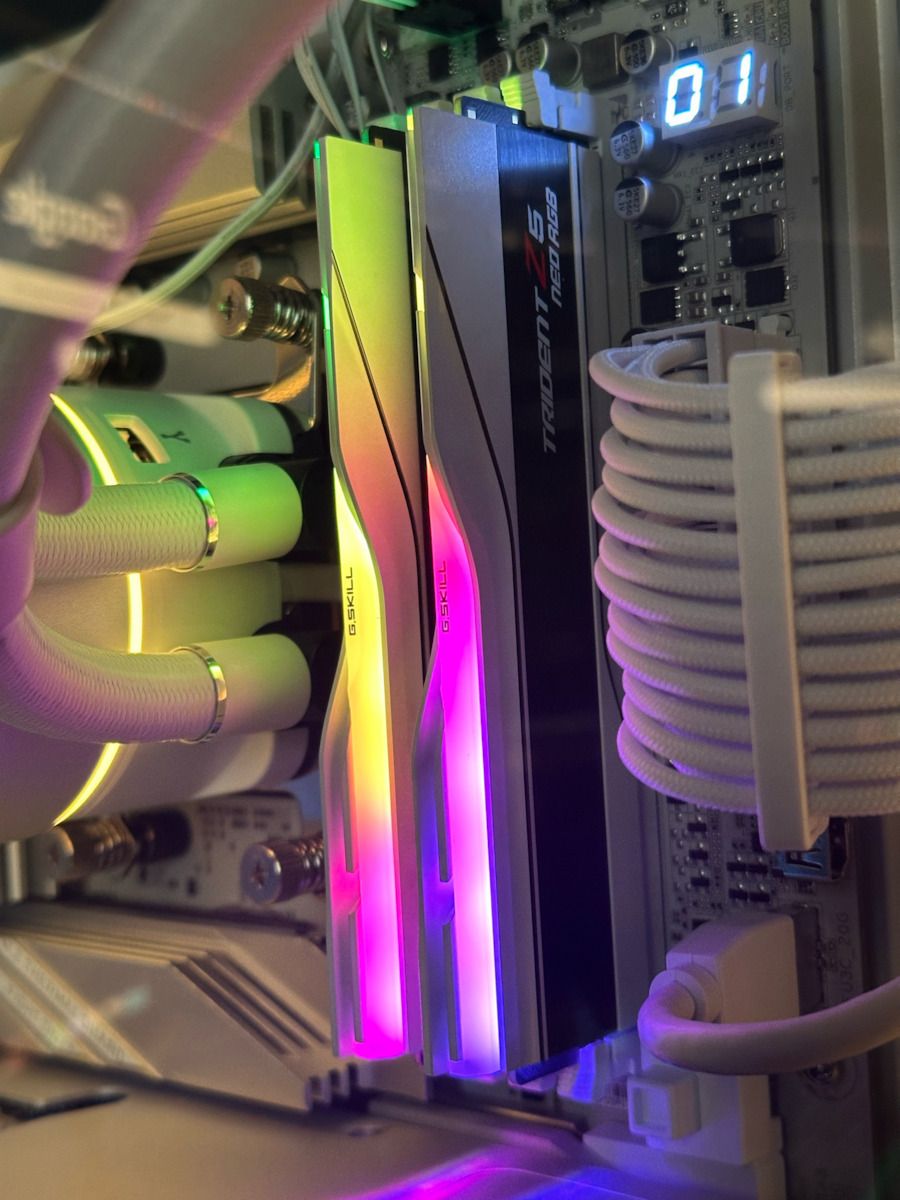 G.Skill Trident Z5 Neo RGB DDR5 32GB RAM με 2x16GB Modules και Ταχύτητα 6000 για Desktop