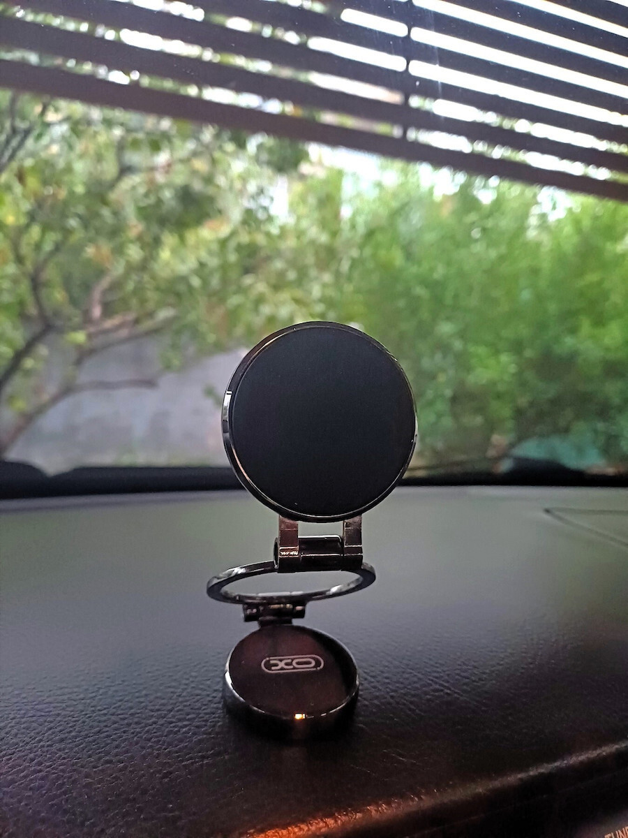 XO C160 Car Mobile Mount with Magnet Black