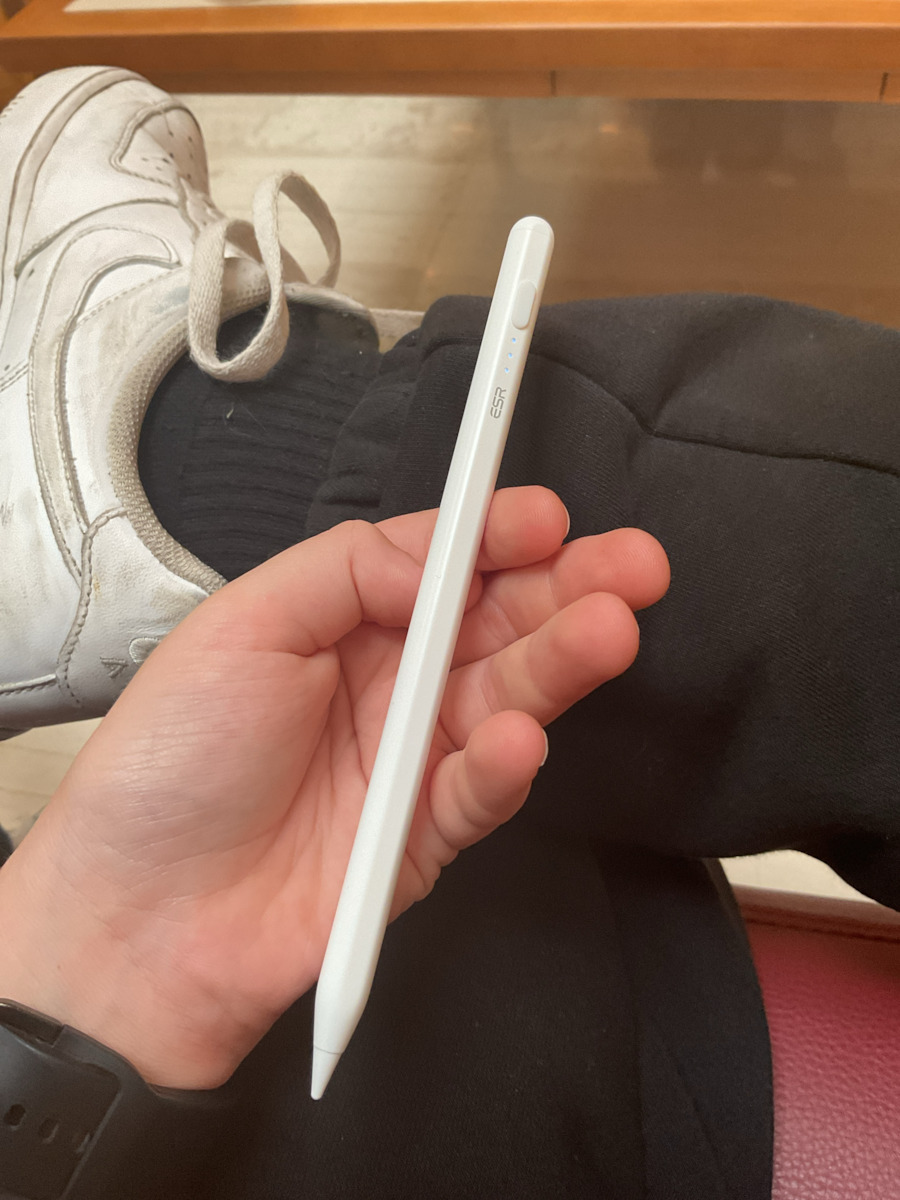 ESR Digital+ Magnetic Stylus Pen Digital with Palm Rejection for iPad in Black color