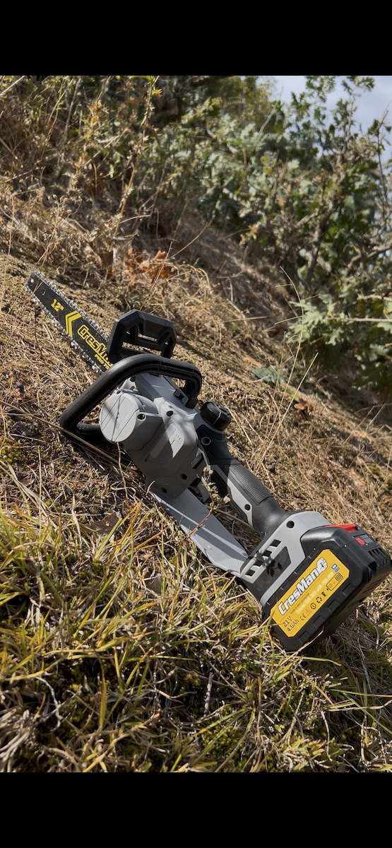 Cresman Pro 793r Battery Chainsaw 2x4Ah Brushless 21V 4.6kg with Blade 30cm