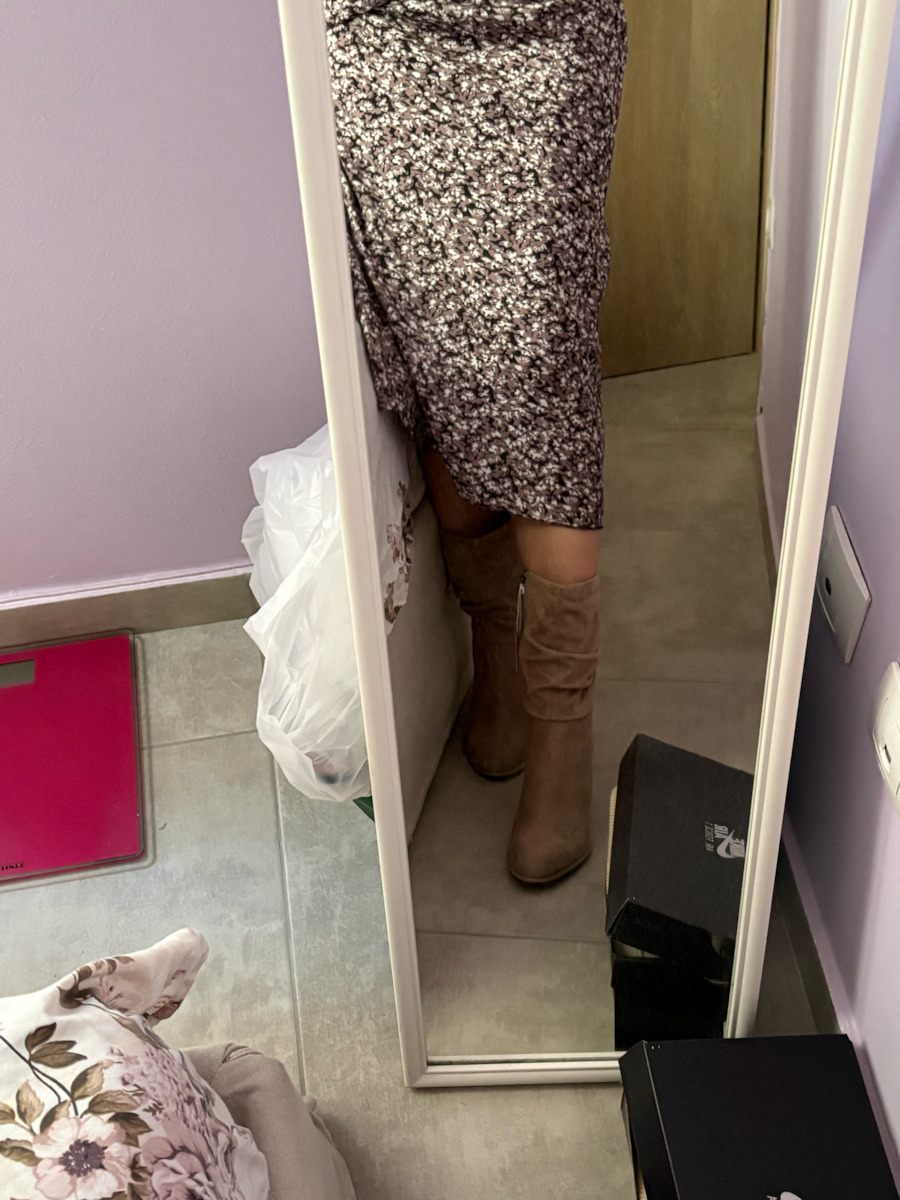 Women's Ankle Boots with Medium Heel Beige