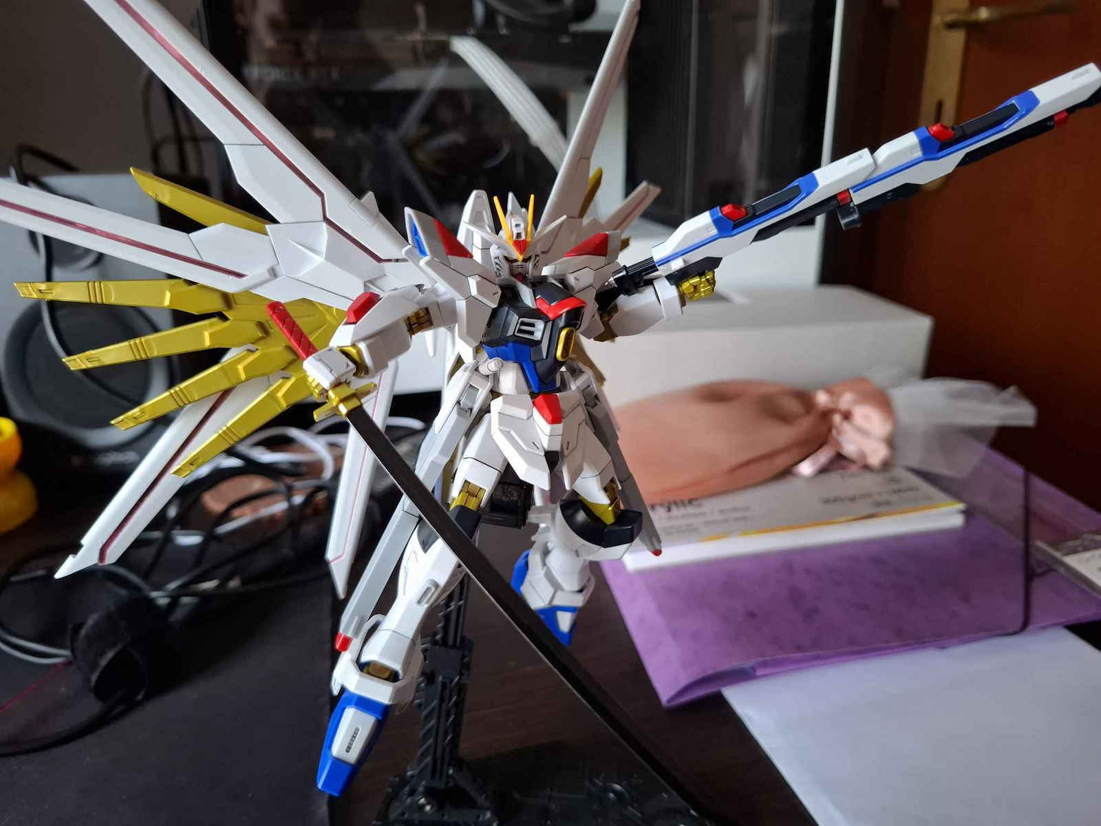 Banpresto Gundam: Suit Φιγούρα σε Κλίμακα 1:144