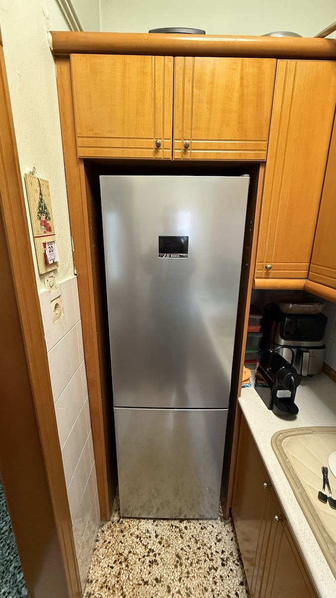 Bosch Ψυγειοκαταψύκτης 321lt Total NoFrost Υ186xΠ60xΒ66.5εκ. Inox KGN367LDF