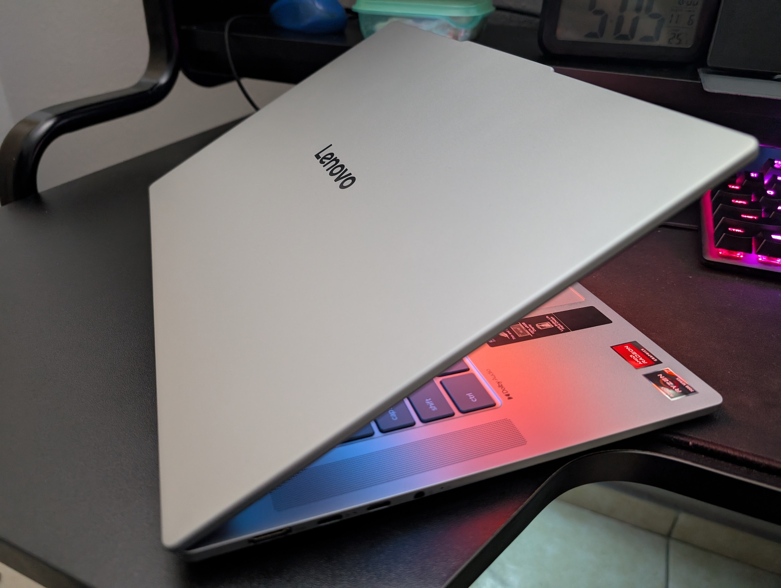 Lenovo IdeaPad Slim 5 15ARP10 15.1" OLED QHD+ 165Hz (Ryzen 7-7735HS/32GB/512GB SSD/Без операционна система) (BG Клавиатура)