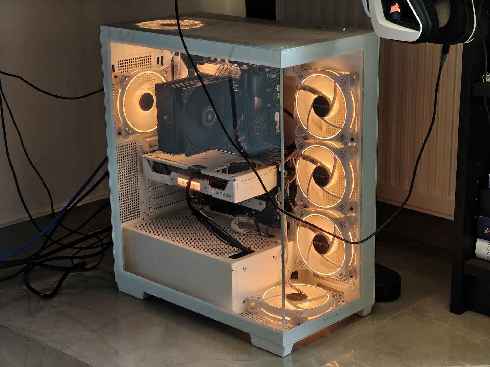 ProGaming 103491 Ventilator Pentru Carcasă 120mm (1800rpm / 62cfm) cu Iluminare ARGB și Conexiune 4-Pin PWM 6 Bucăți Alb