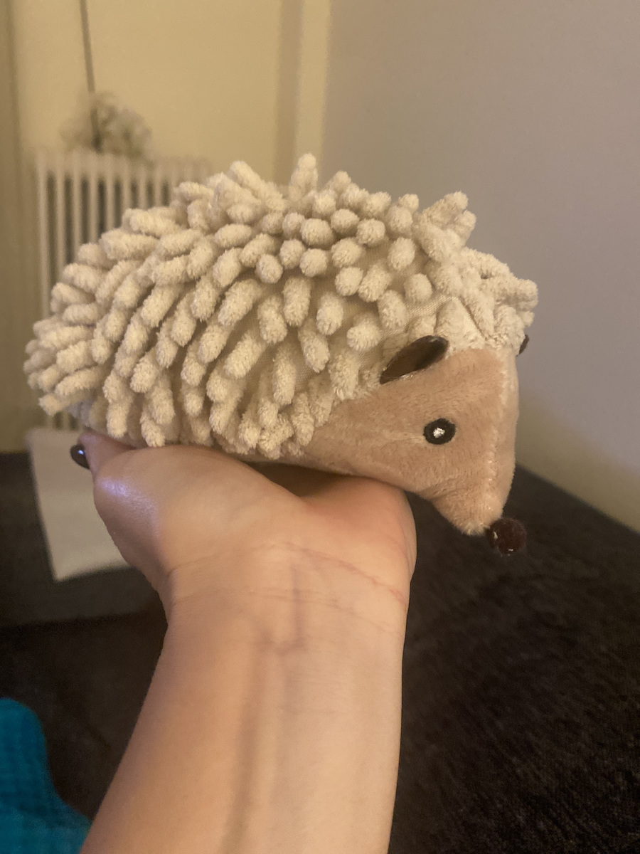 Trixie Velvet Plush Toy Dog with Sound 17εκ. White 1pcs Hedgehog