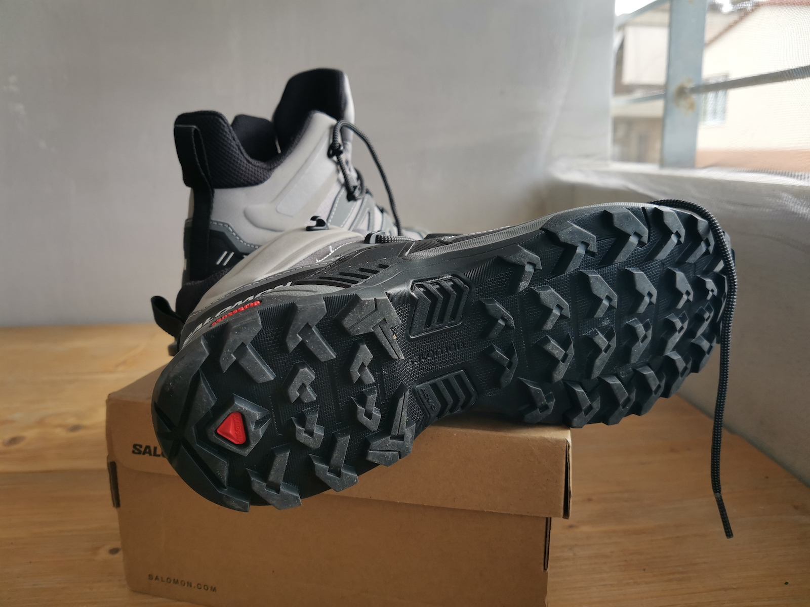 Salomon X Ultra 4 Mid GTX Men's Waterproof Hiking Boots With Gore-Tex Membrane Gray