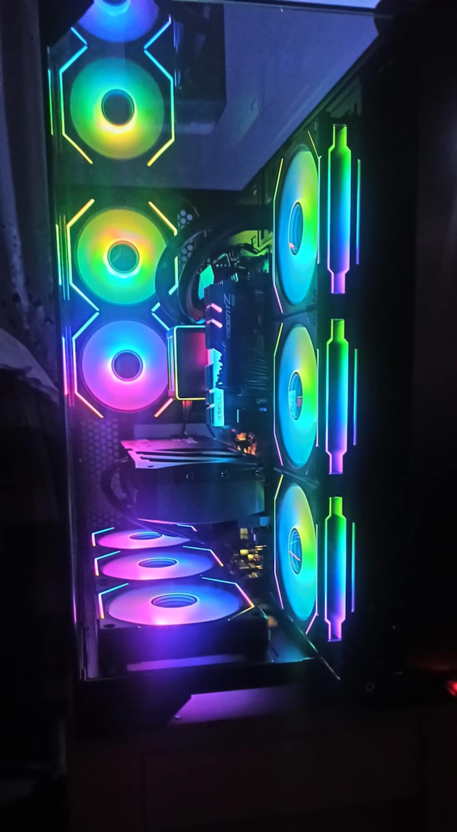 Lian Li UNI FAN SL Infinity Wireless Case Fan 120mm (2300rpm / 67cfm) with ARGB Lighting 3pcs
