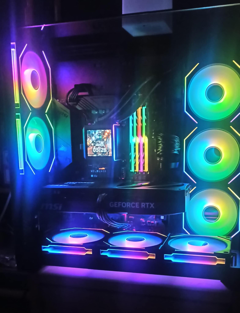 Lian Li UNI FAN SL Infinity Wireless Case Fan 120mm (2300rpm / 67cfm) with ARGB Lighting 3pcs