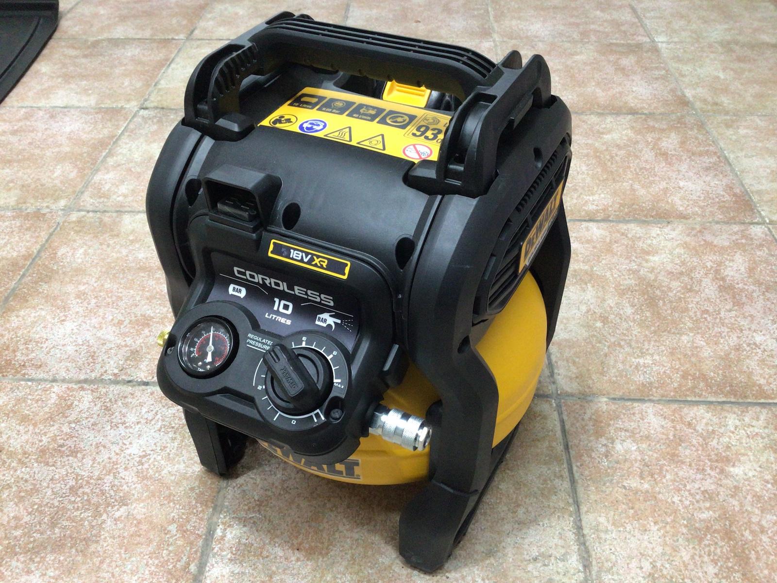 Dewalt Κομπρεσέρ Αέρος με Αεροφυλάκιο 10lt