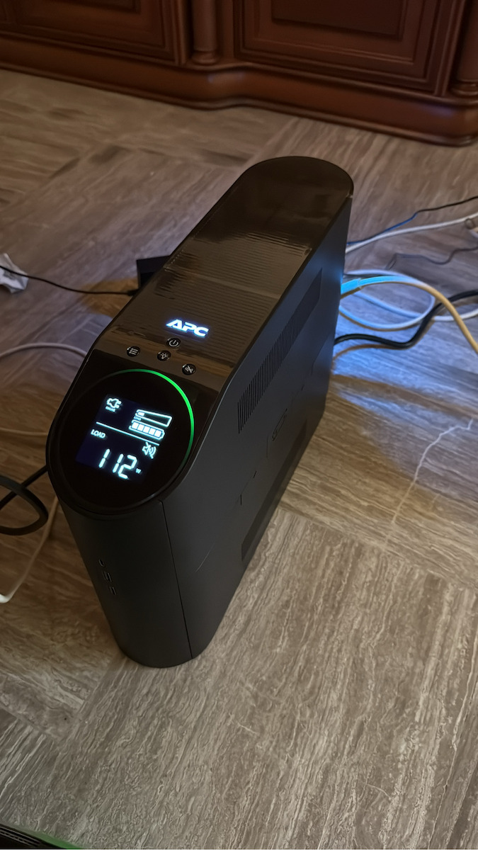 APC BGM2200B-GR UPS Linie Interactivă 2200VA 1320W cu 6 Prize