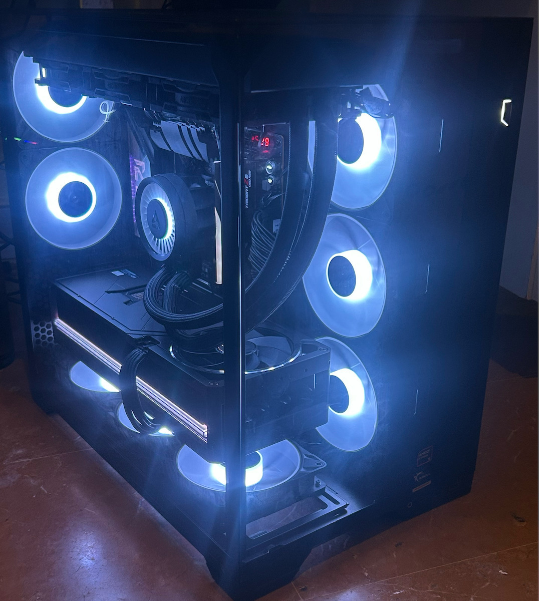 Asus ROG CROSSHAIR X870E HERO Wi-Fi Motherboard ATX with AMD AM5 Socket