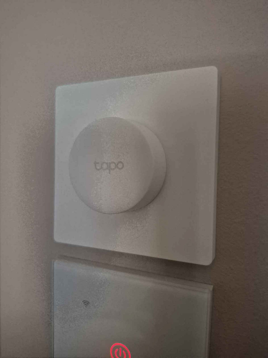 TP-LINK Wall Mounted Dimmer Switch with LED Touch Frame in White Colour