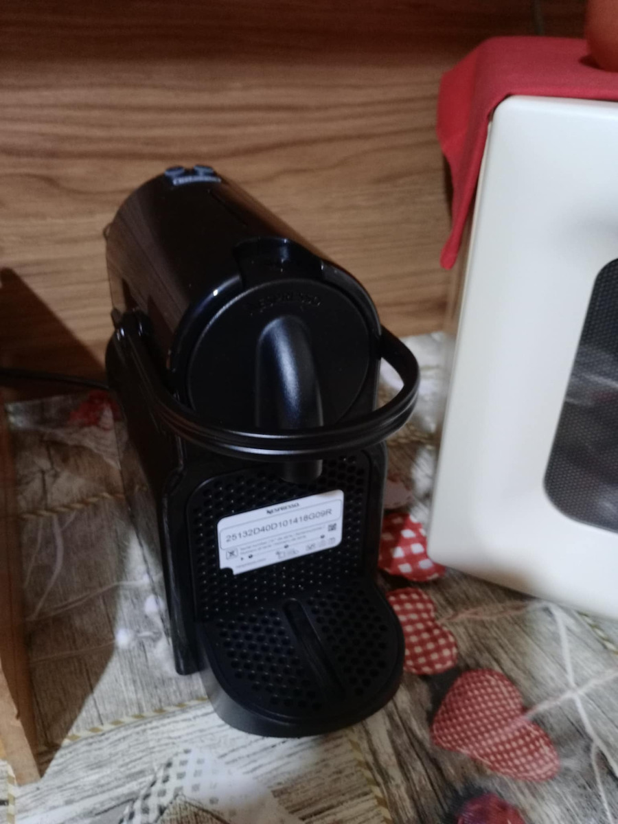 De'Longhi Inissia Καφετιέρα για Κάψουλες Nespresso Πίεσης 19bar Vanilla Cream