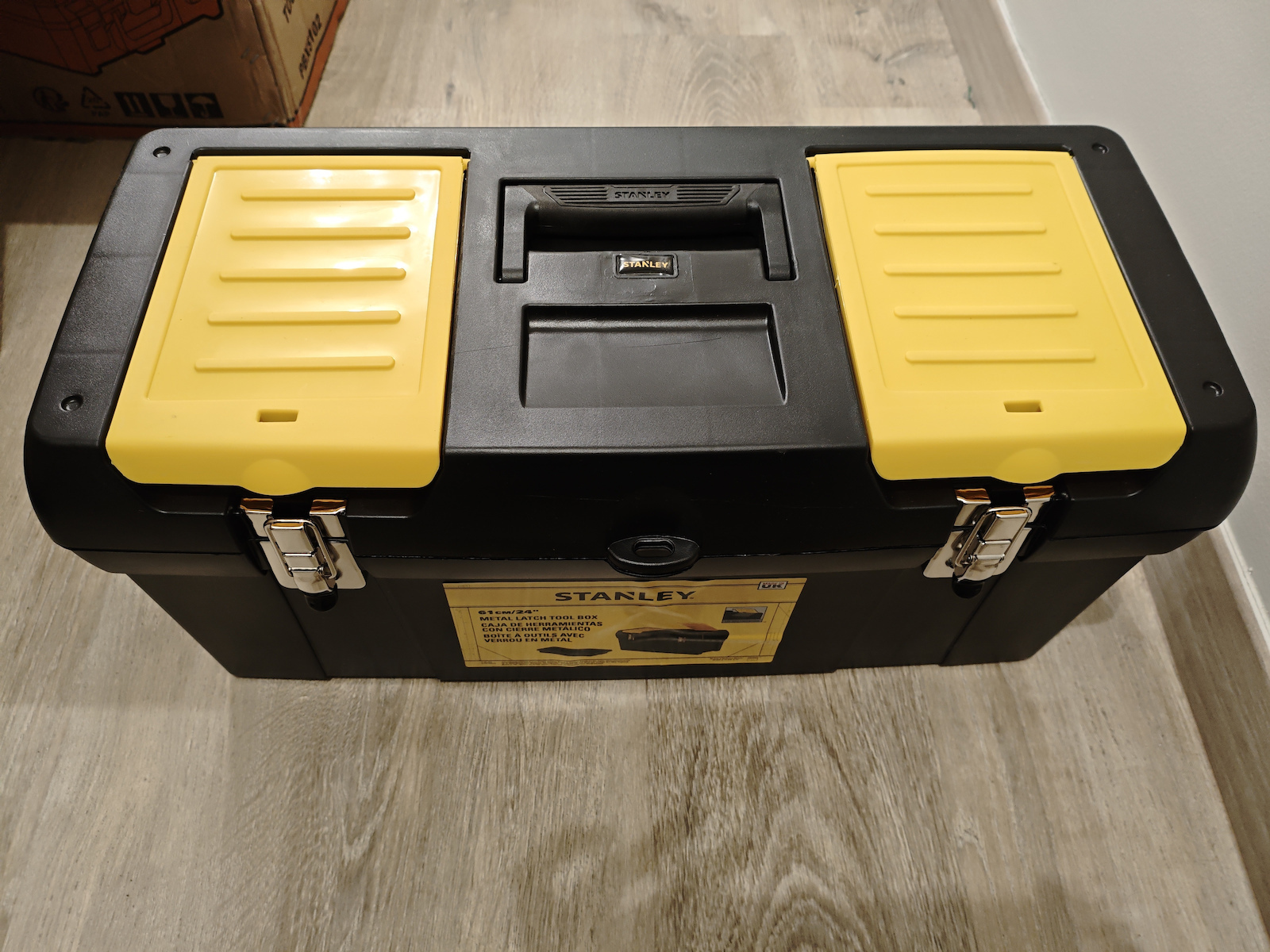 Stanley Series 2000 Hand Tool Case Plastic with Tobacco Case Dimensions: W41.1xD19.9xH18.5cm