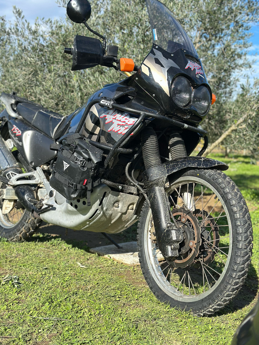 Givi Engine Protection Sliders with Logo for Engine Bars Pair