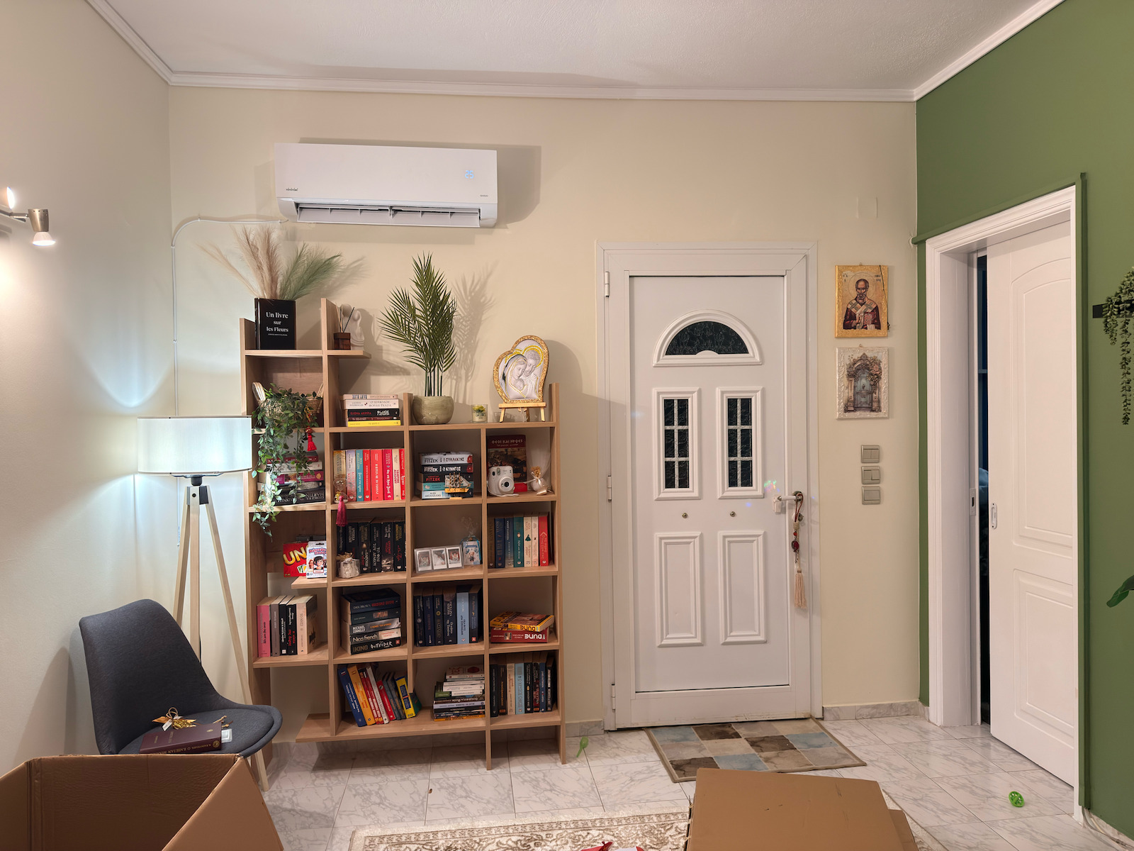 Bookcase Manco Charcoal 122x25.5x188cm