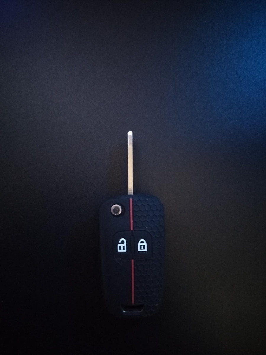 Car Key Cover Case made of with 2 Buttons for Opel in Black Color