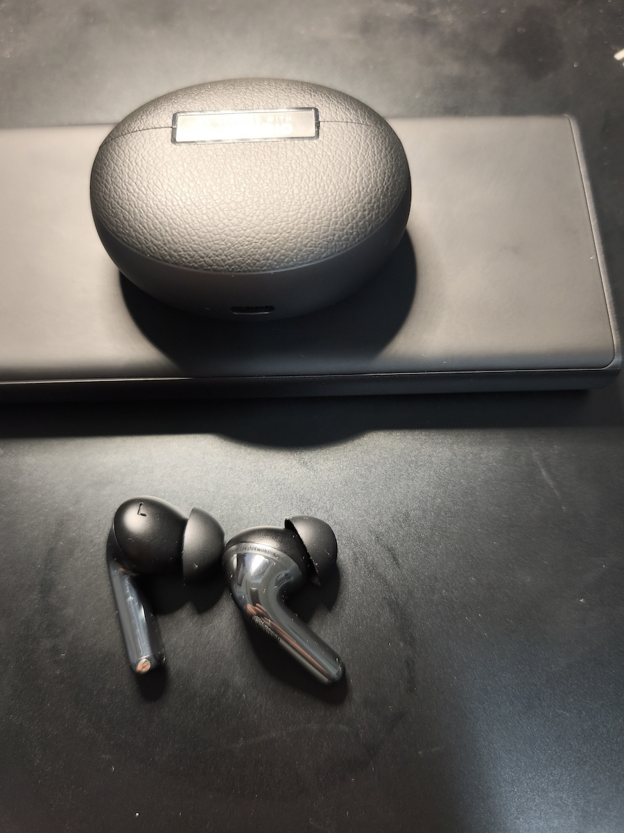OnePlus Buds Pro 3 Bluetooth-Freisprecheinrichtung Kopfhörer mit Schweißresistenz und Ladeetui Lunar Radiance