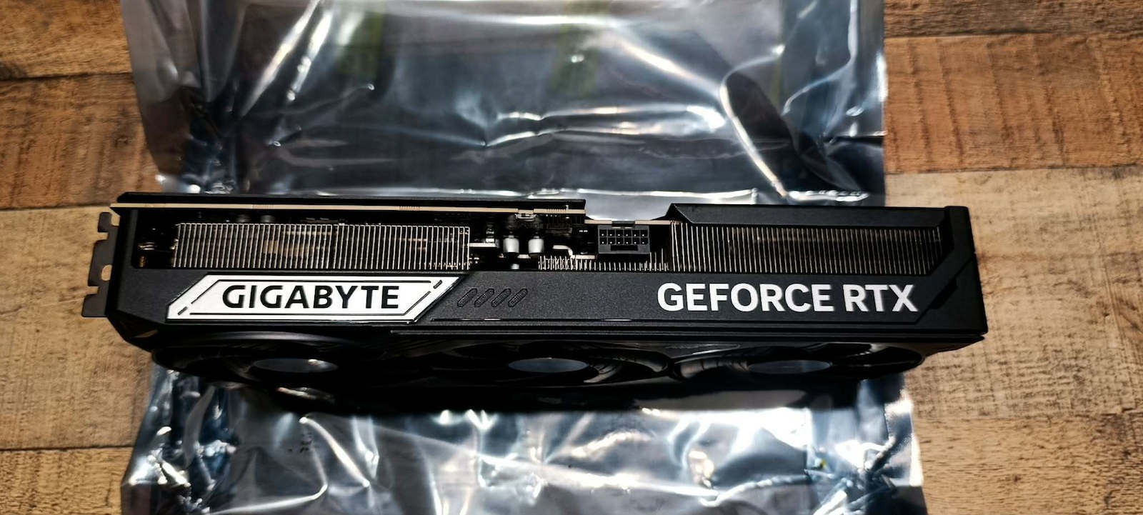 Gigabyte GeForce RTX 5070 Ti 16GB GDDR7 Windforce OC SFF Κάρτα Γραφικών