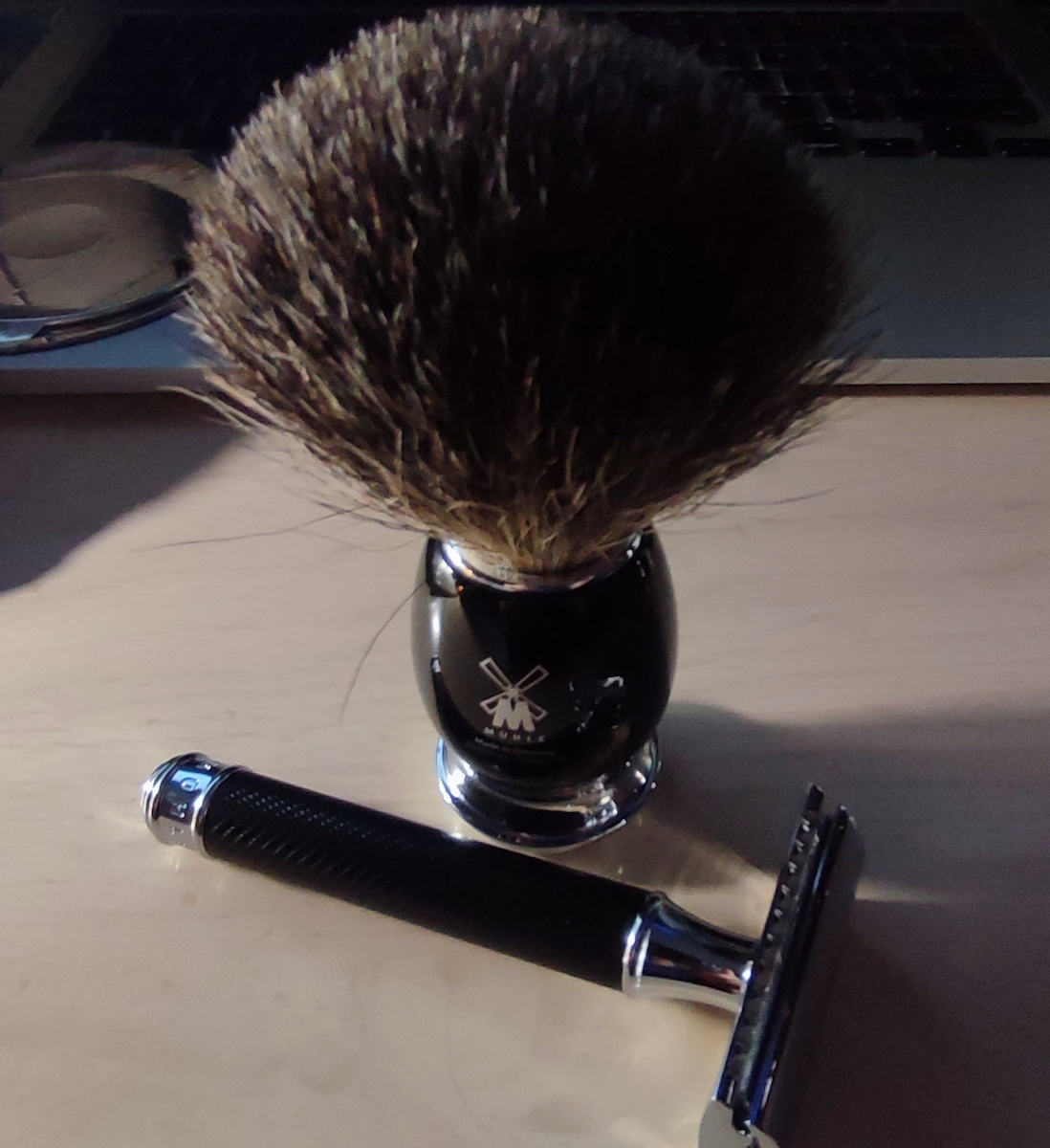 Muhle Vivo Pure Black Shaving Brush With Badger Bristle