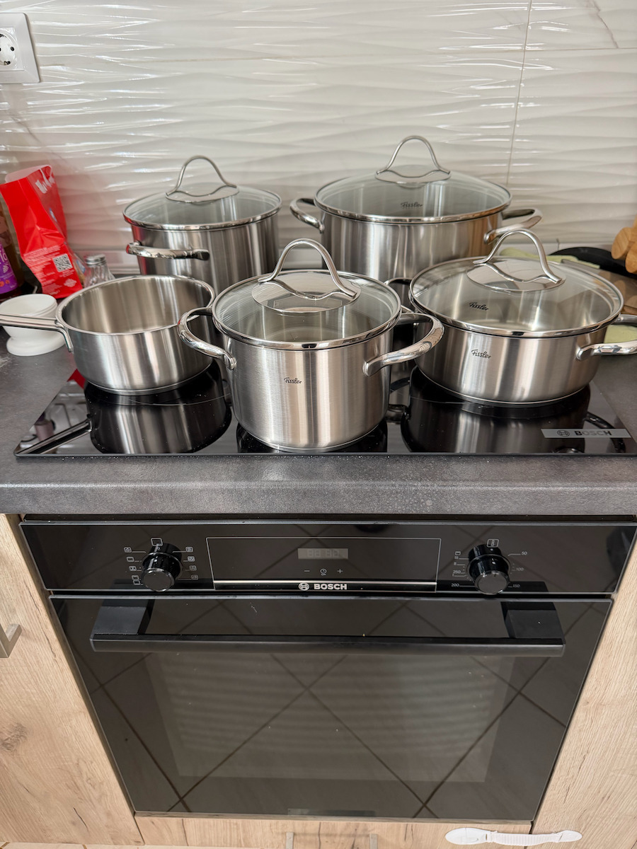 Bosch Einbauofen 71Es mit Keramikkochfeldern B59.4cm.