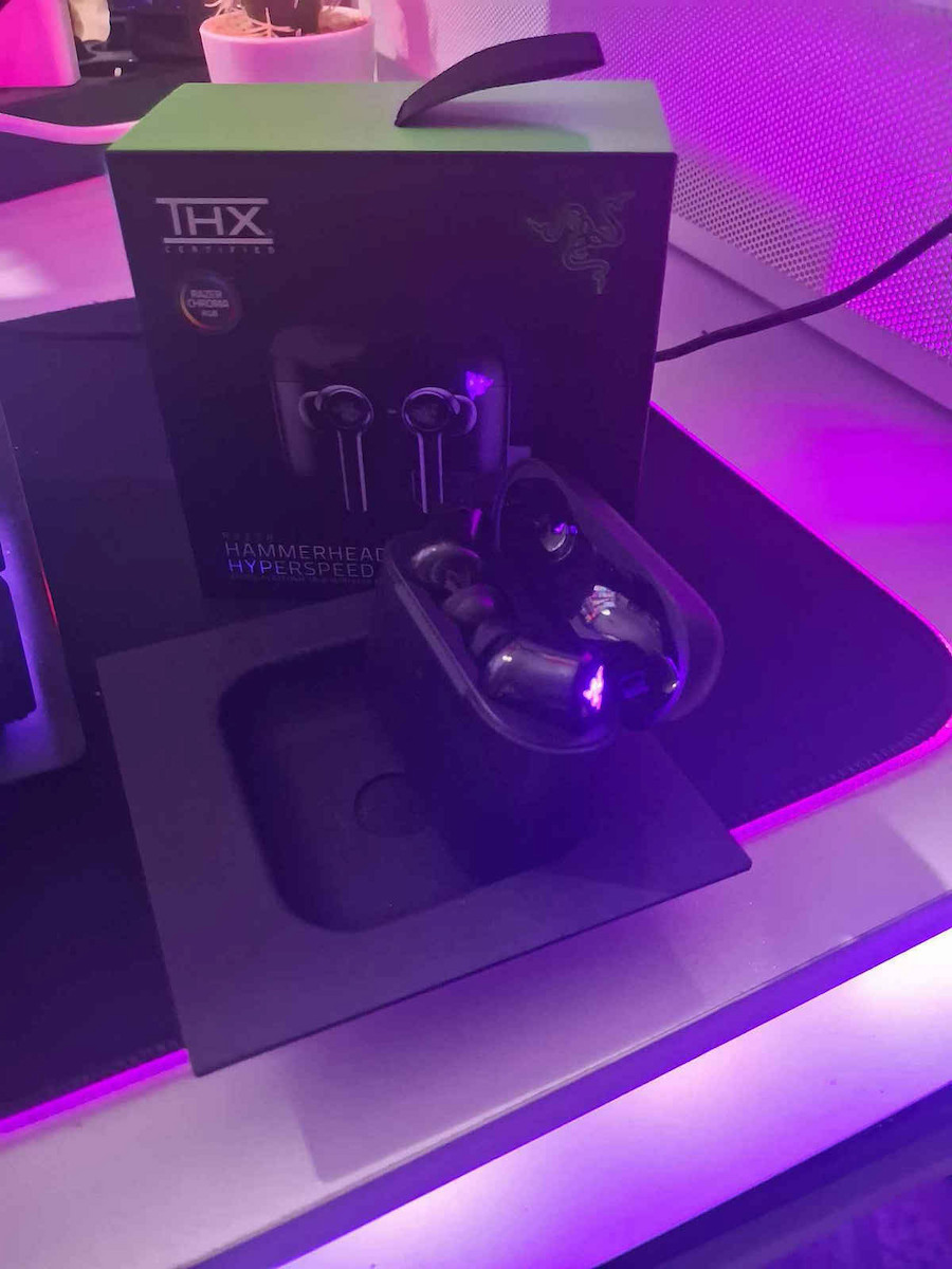 Razer Hammerhead Pro Hyperspeed In-Ear Bluetooth-Freisprecheinrichtung Kopfhörer mit Schweißresistenz und Ladeetui Schwarz