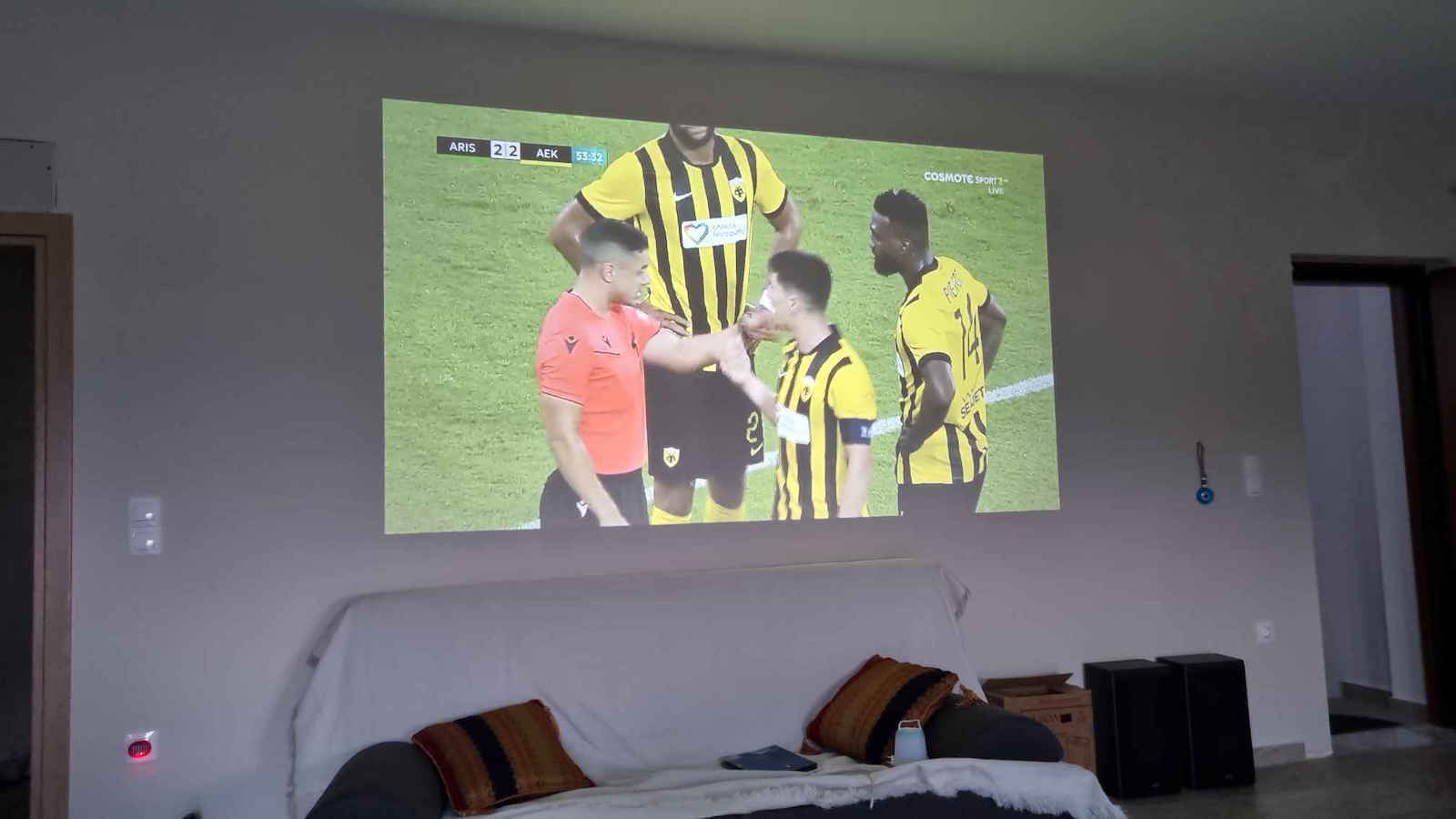 Wanbo Vali 1 Mini Projector LCD Full HD with Wi-Fi and Built-in Speakers White