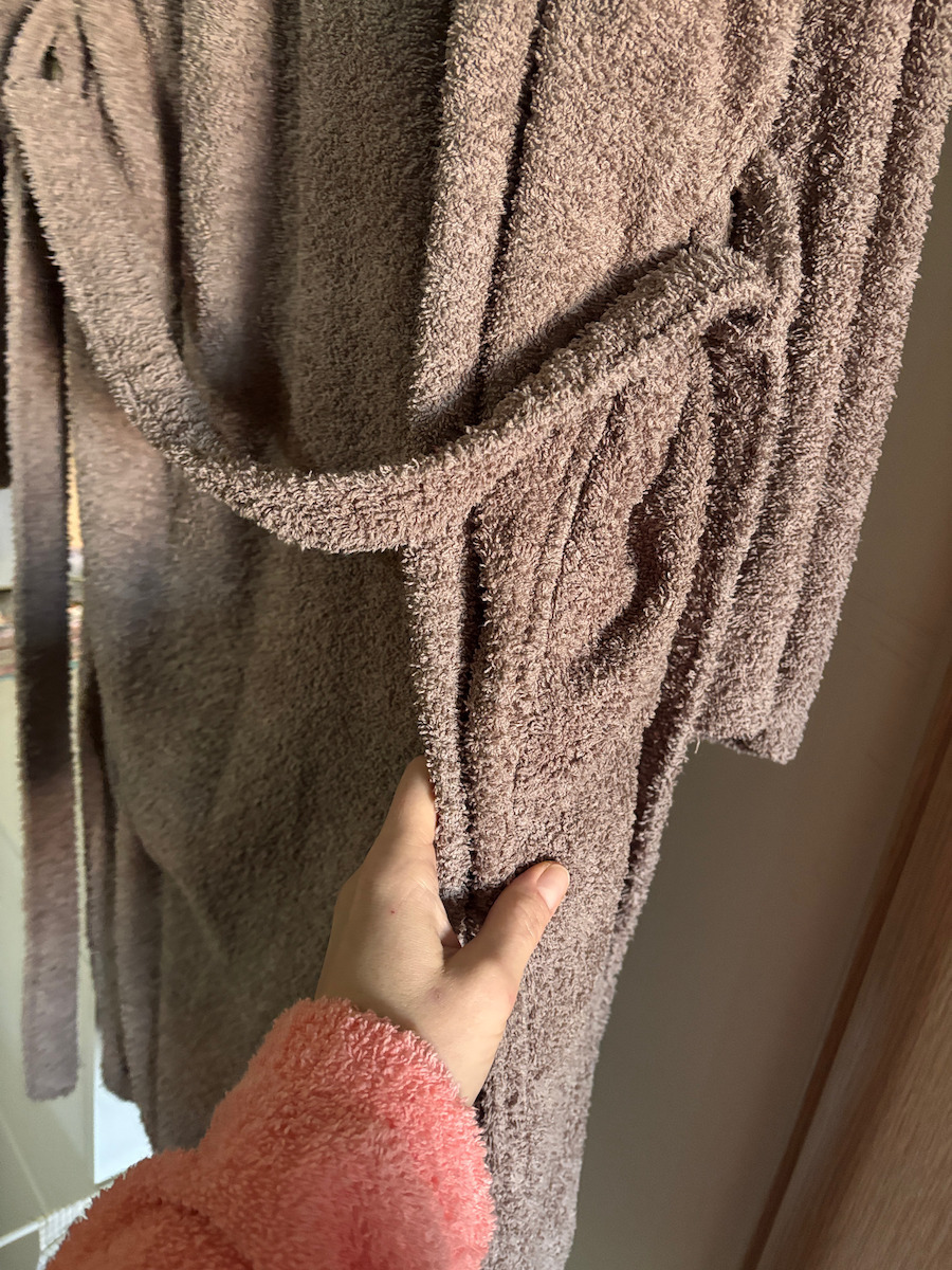 Dimcol 3010 Bathrobe with Hood Chocolate 420gr/m²