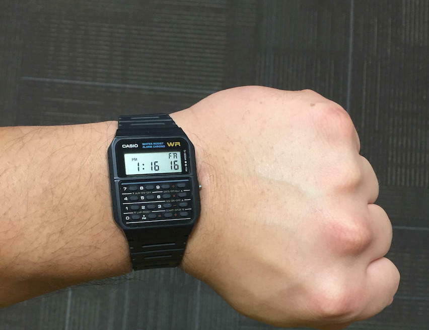 Casio Calculator Ψηφιακό Ανδρικό Ρολόι 34.4mm Μπαταρίας με Μαύρο Καουτσούκ Λουράκι