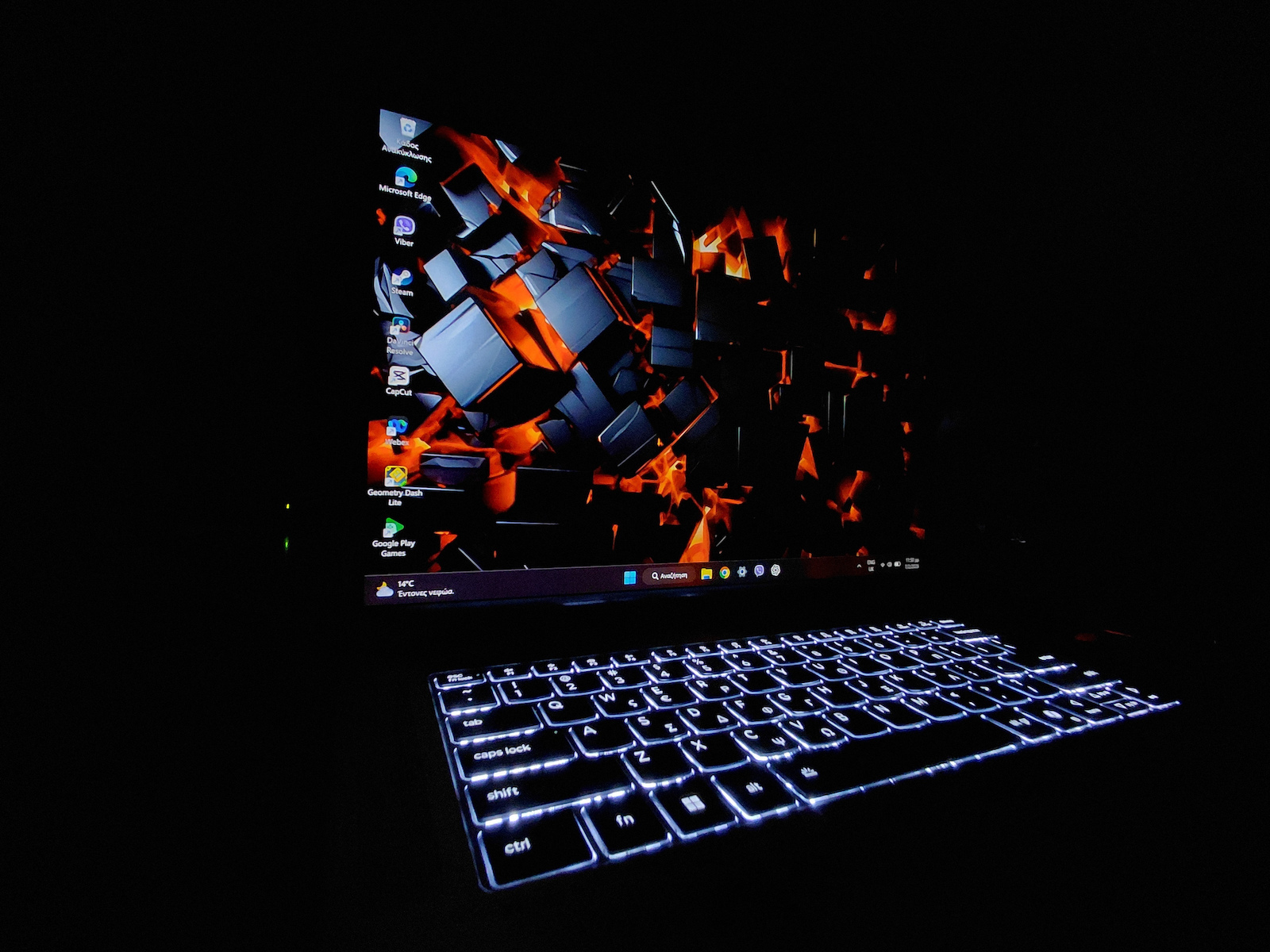 Lenovo IdeaPad Slim 5 15ARP10 15.1" OLED QHD+ 165Hz (Ryzen 7-7735HS/32GB/512GB SSD/Без операционна система) (BG Клавиатура)
