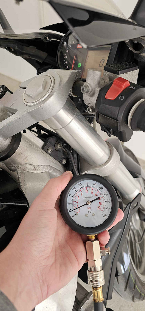 Compression gauge 8pcs for Bmw / Ford / Opel / Universal / Toyota / Renault / Volvo / Mazda / Citroen / Nissan / Peugeot