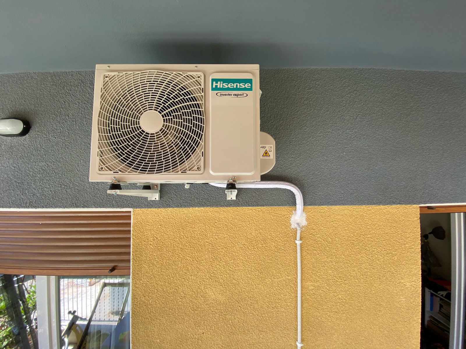 Hisense Expert Smart Инверторен климатик 9000 BTU A++ - А++/А+ с Йонизатор и WiFi