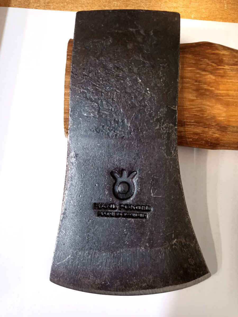 Husqvarna 576 92 64-01 Axe Shredding Length 37.5cm and Weight 600gr with Wooden Handle