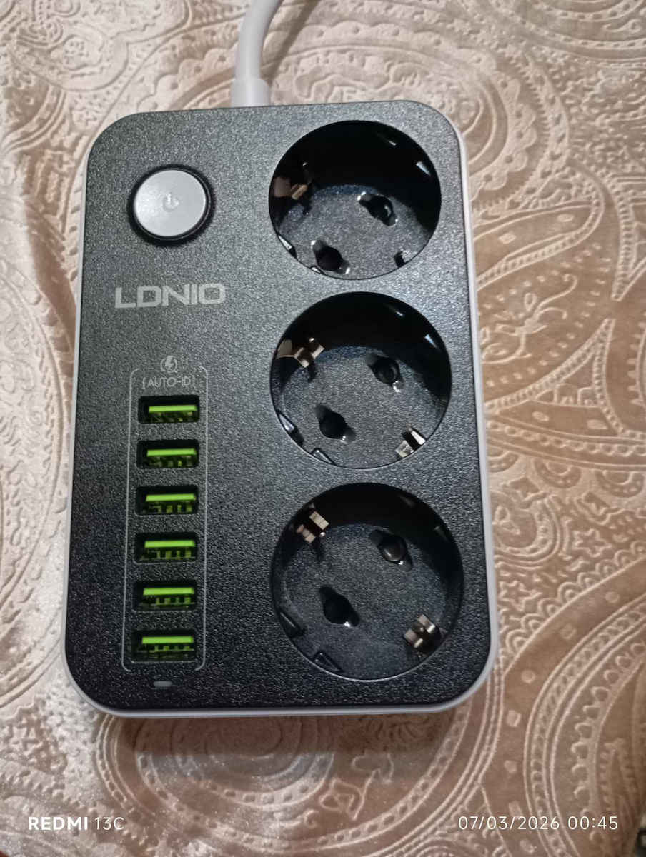 Ldnio Power Strip 3 Positions with 6 USB-A, Switch and Cable 1.6m